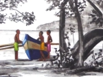 Enfants à plage et pirogue bleue détail