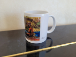 Mug "Jeune femme et bassine bleue"